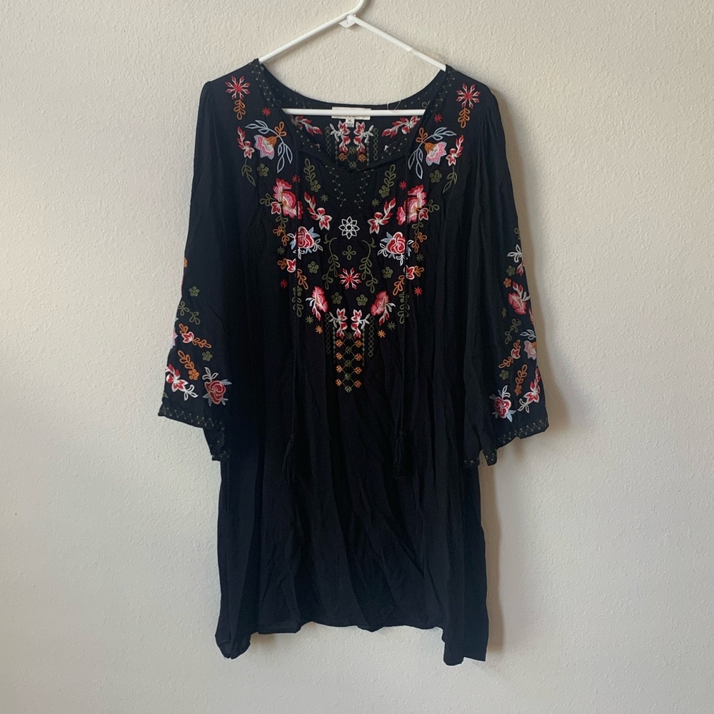Umgee floral embroidered black tunic dress size XL